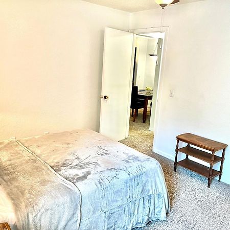 Daytona 2 Bed Apartment 10 Minutes To Beach With Balcony Port Orange Dış mekan fotoğraf
