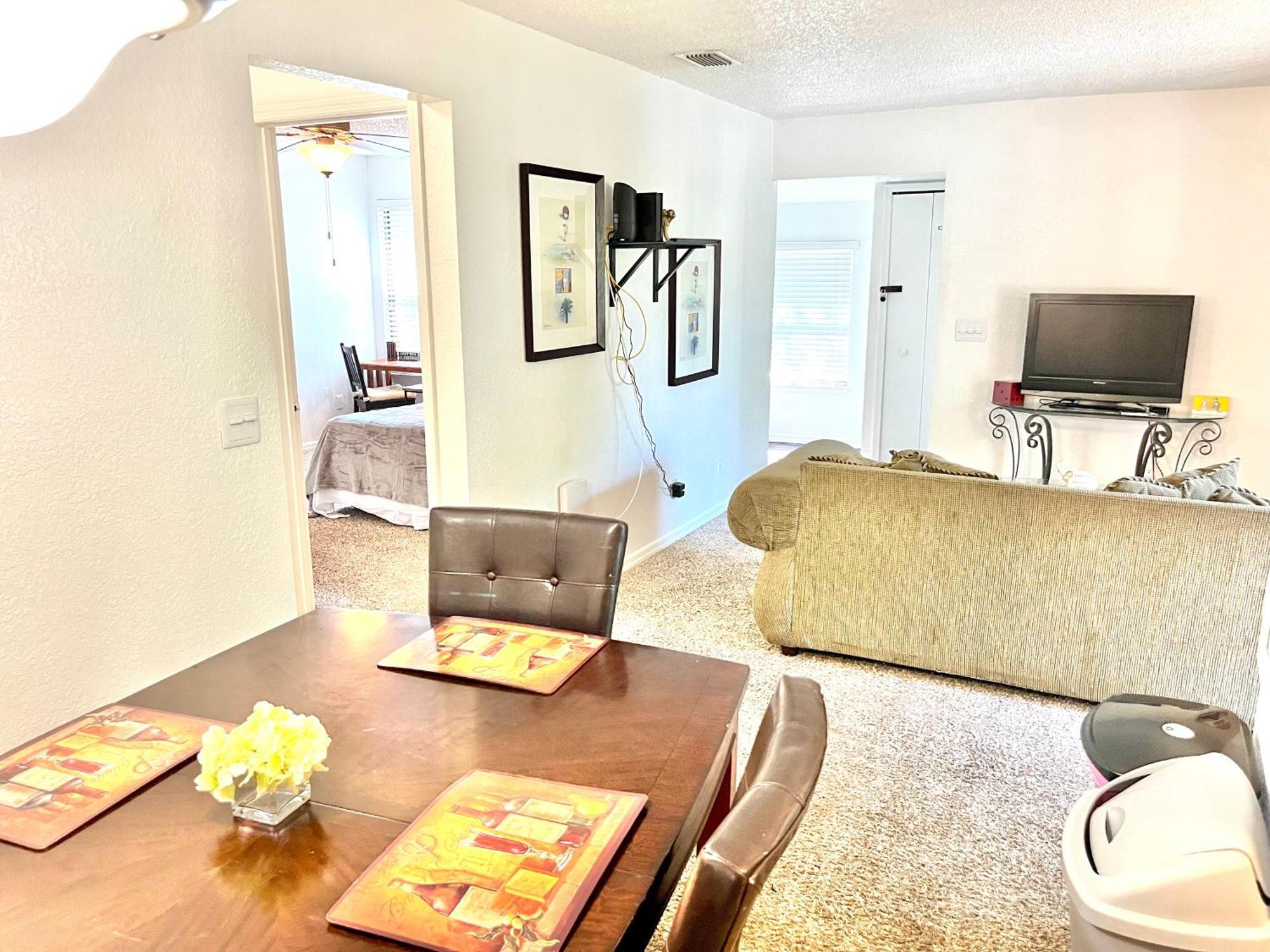 Daytona 2 Bed Apartment 10 Minutes To Beach With Balcony Port Orange Dış mekan fotoğraf