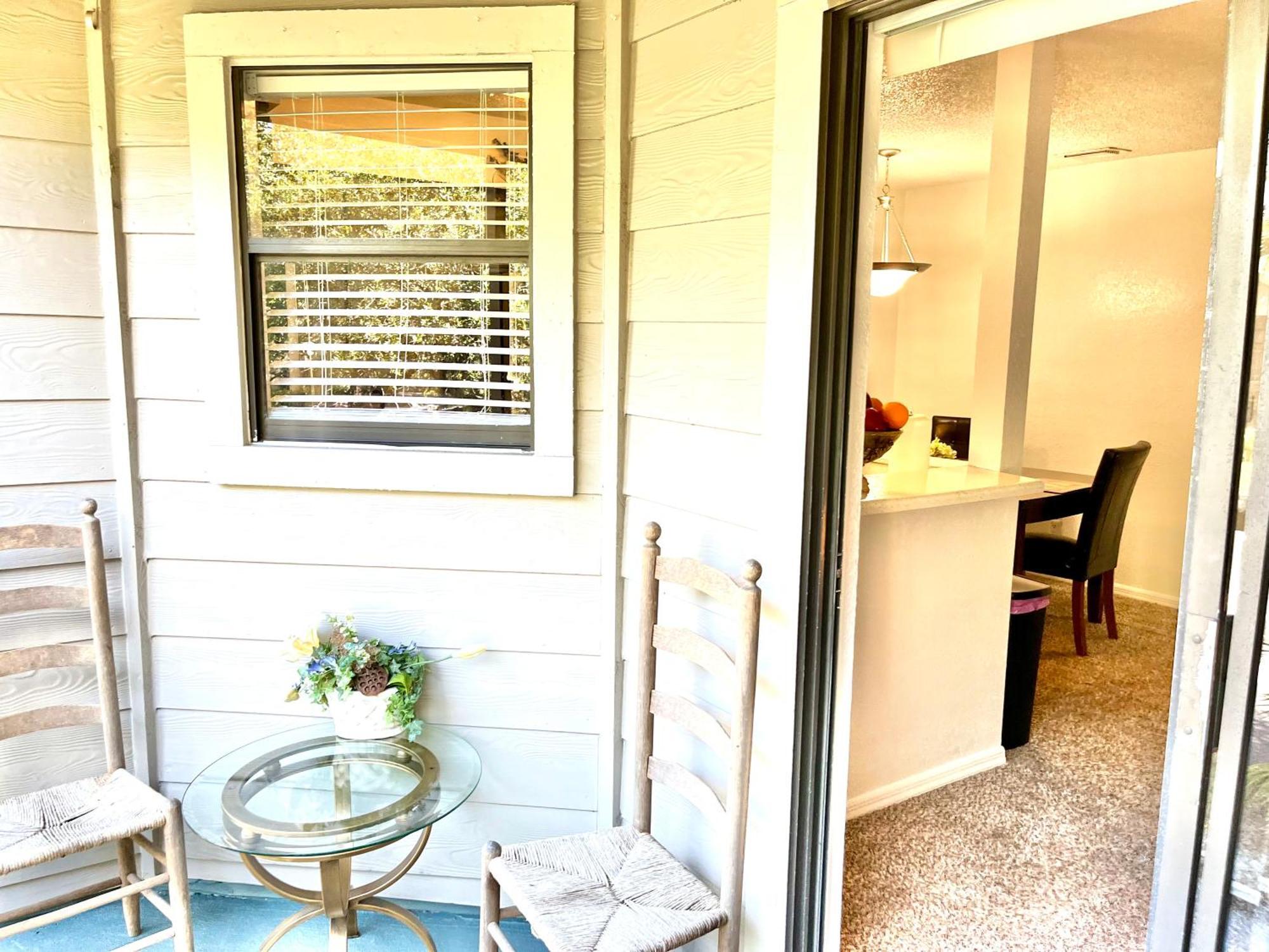 Daytona 2 Bed Apartment 10 Minutes To Beach With Balcony Port Orange Dış mekan fotoğraf