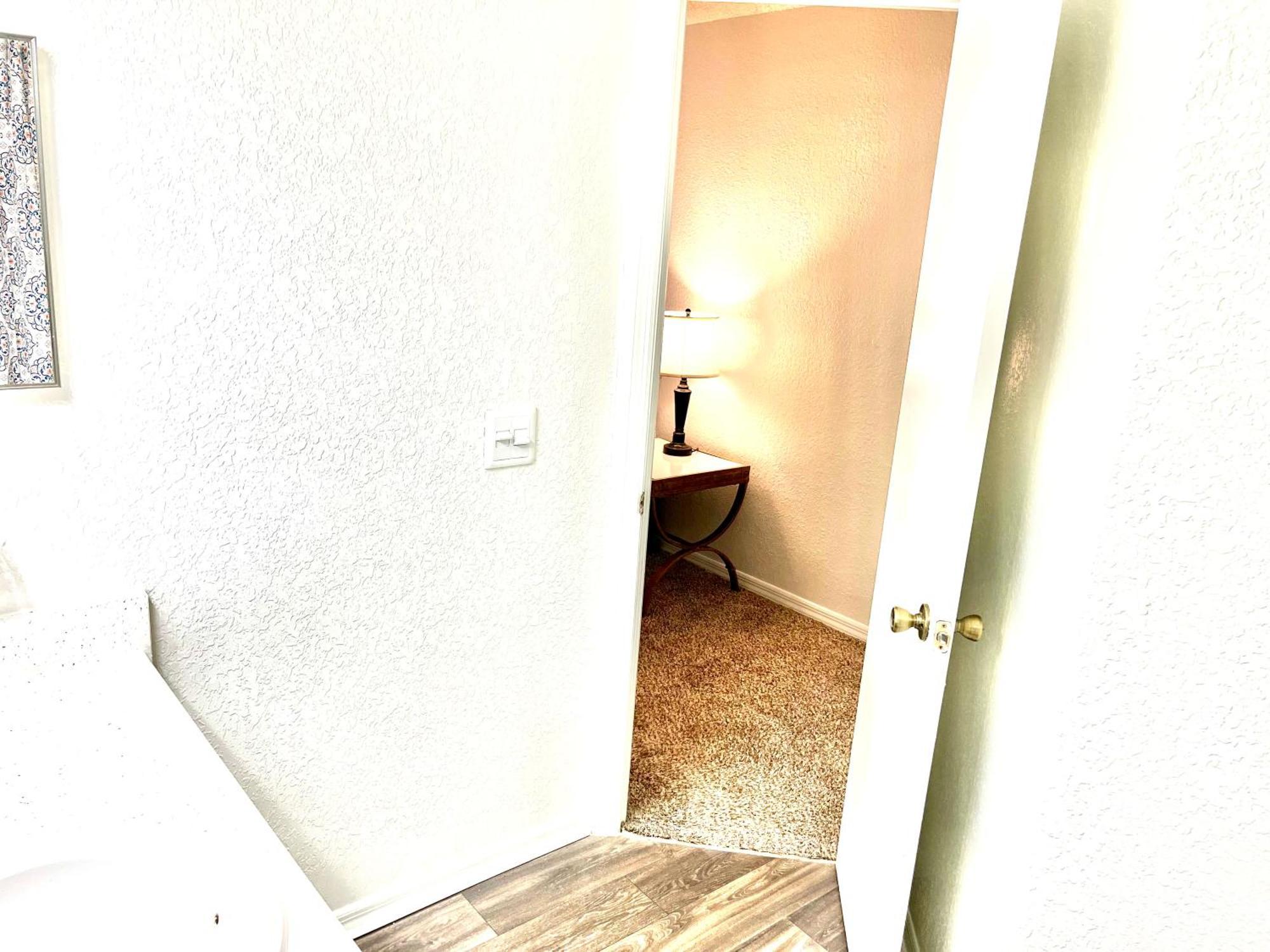 Daytona 2 Bed Apartment 10 Minutes To Beach With Balcony Port Orange Dış mekan fotoğraf
