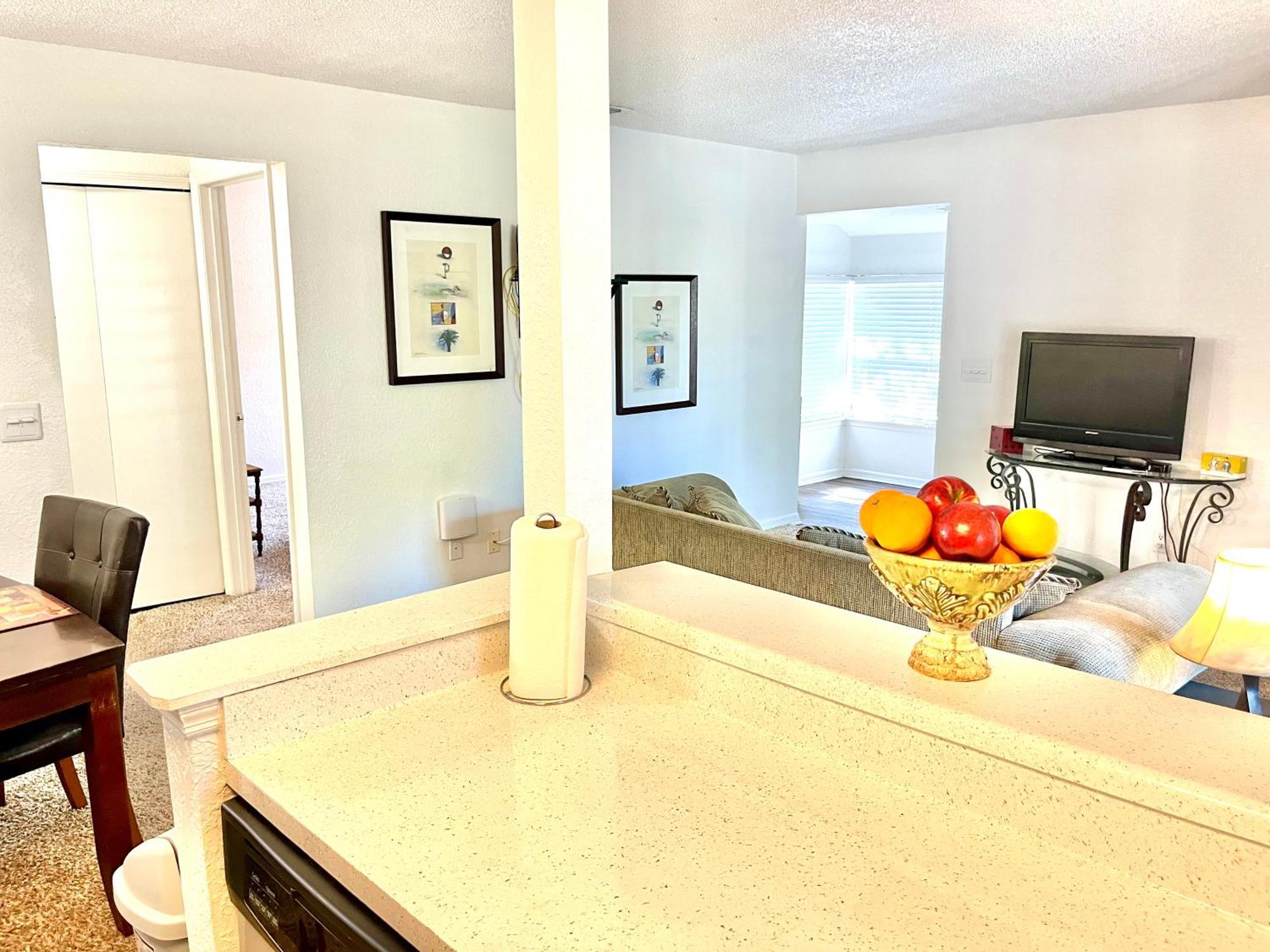 Daytona 2 Bed Apartment 10 Minutes To Beach With Balcony Port Orange Dış mekan fotoğraf